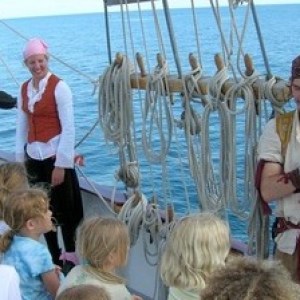 Participants and guides on an educational sailing tour in Chicago